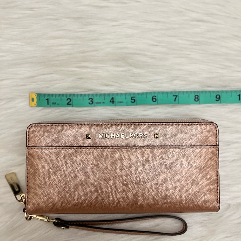 MICHAEL KORS - ROSE GOLD LEATHER LONG ZIP WALLET - Picture 10 of 12